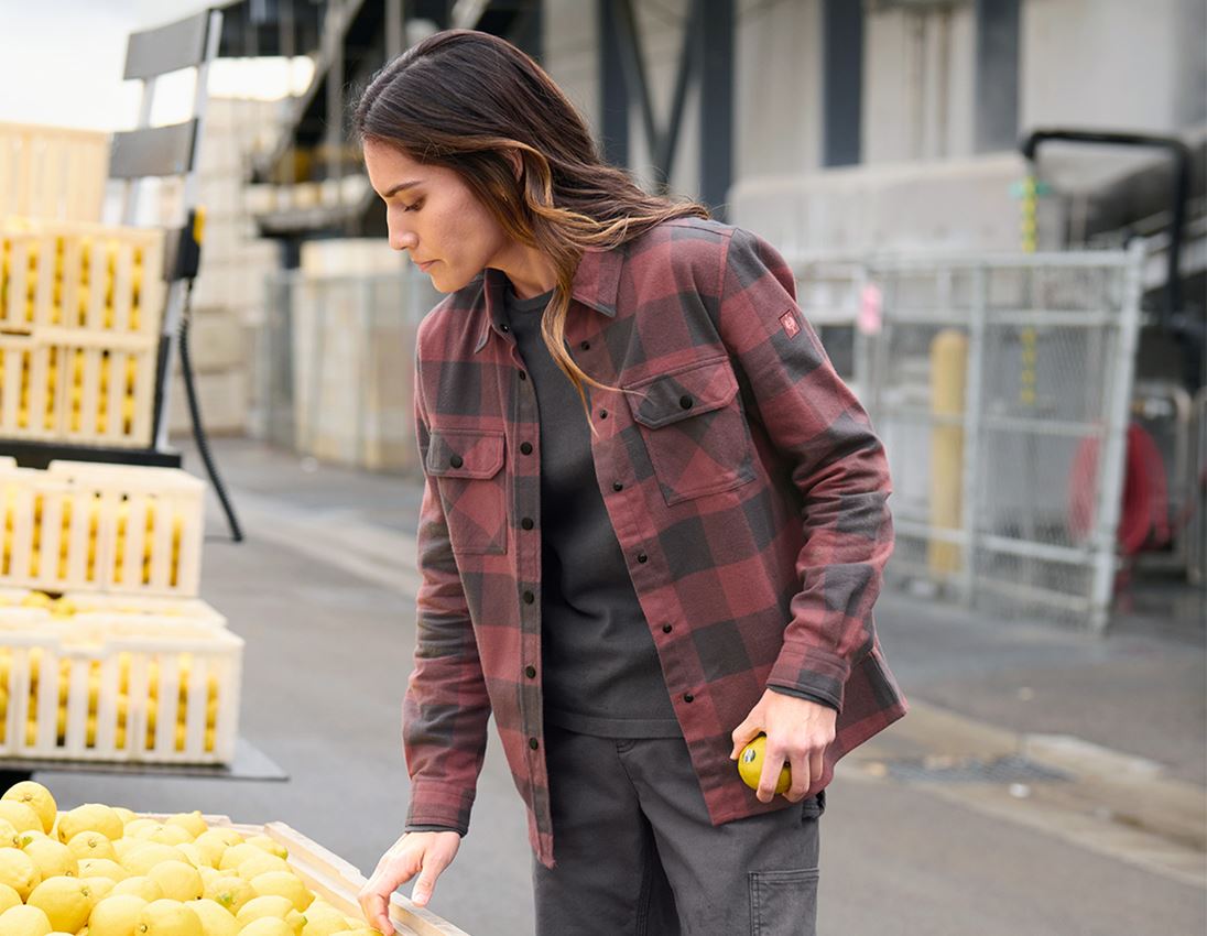 Hauts: Chemise à carreaux e.s.iconic, femmes + rouge oxyde/gris carbone