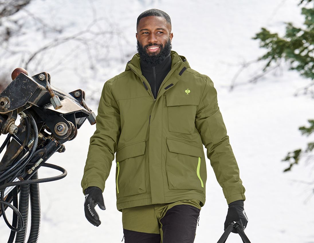 Bekleidung: Winterjacke e.s.trail + wacholdergrün/limegrün