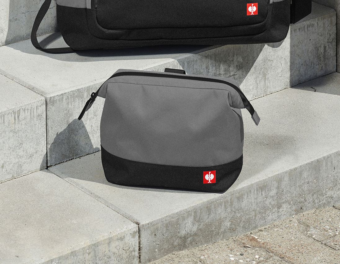 Themen: Washbag e.s.work&travel + basaltgrau/schwarz 1